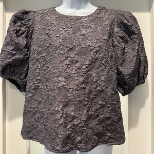 52SEVEN Cottagecore Gray Women's Top Size L Puff Sleeve Keyhole Textured Pretty
